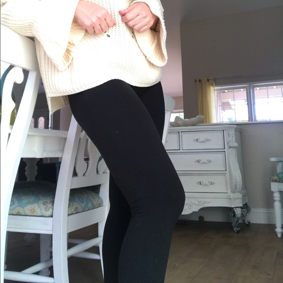 Dreamy Luxe Black Leggings  🍂 2 Left - Picture 2 of 5